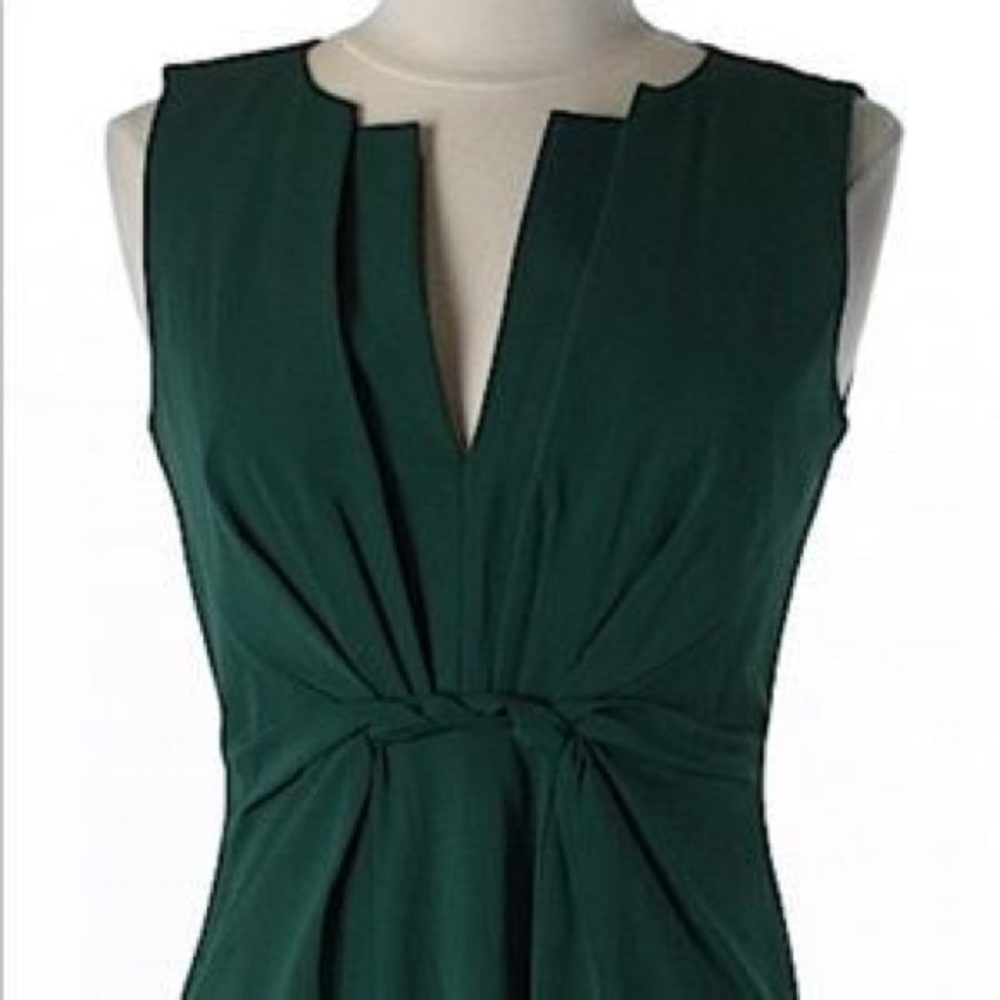 This Elie Tahari Twist Front Dress is like new for a great price!